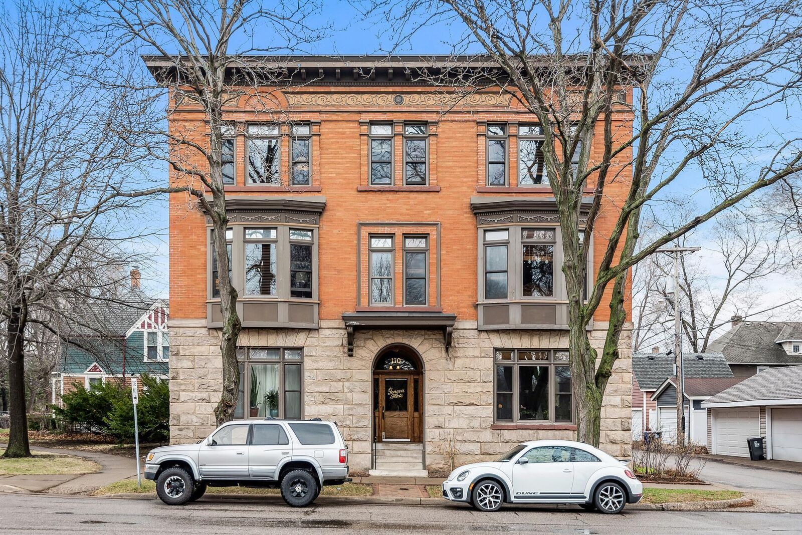 Property Photo: 110 Saint Albans Street N 3 MN 55104