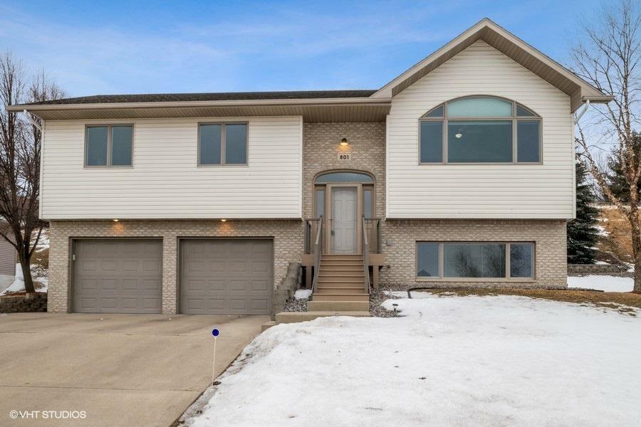 Property Photo:  801 Natalie Drive  MN 55313 