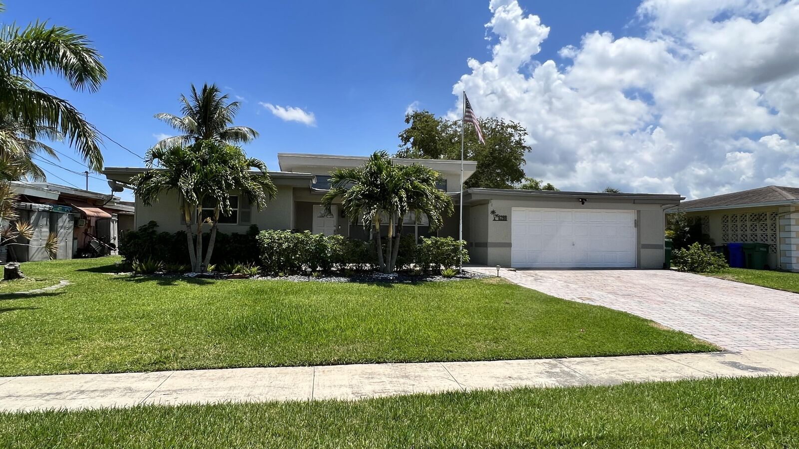 Property Photo: 6288 Lakeshore Drive FL 33063