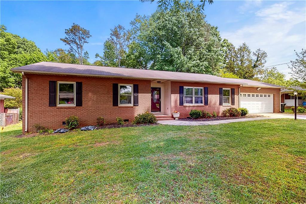 Property Photo:  1114 Terrace Drive  NC 28146 