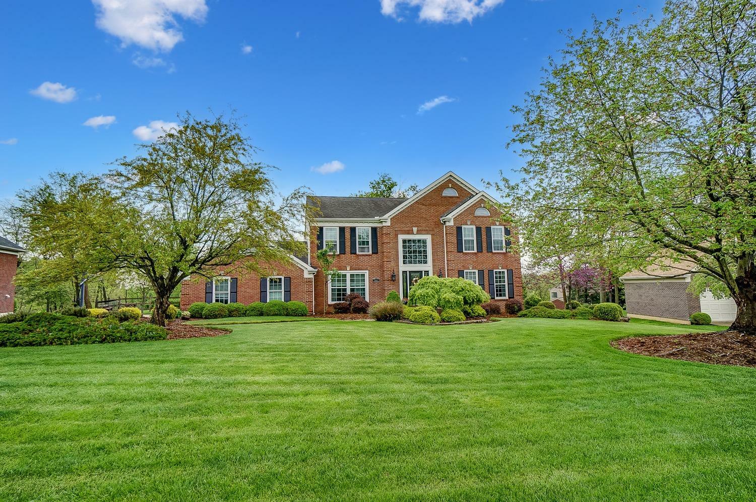 Property Photo: 7840 Surreywood Dr OH 45052