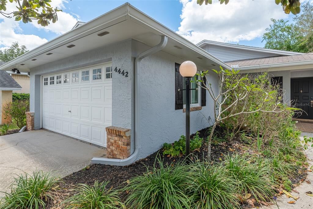 Property Photo:  4442 Sandhurst Drive  FL 32817 