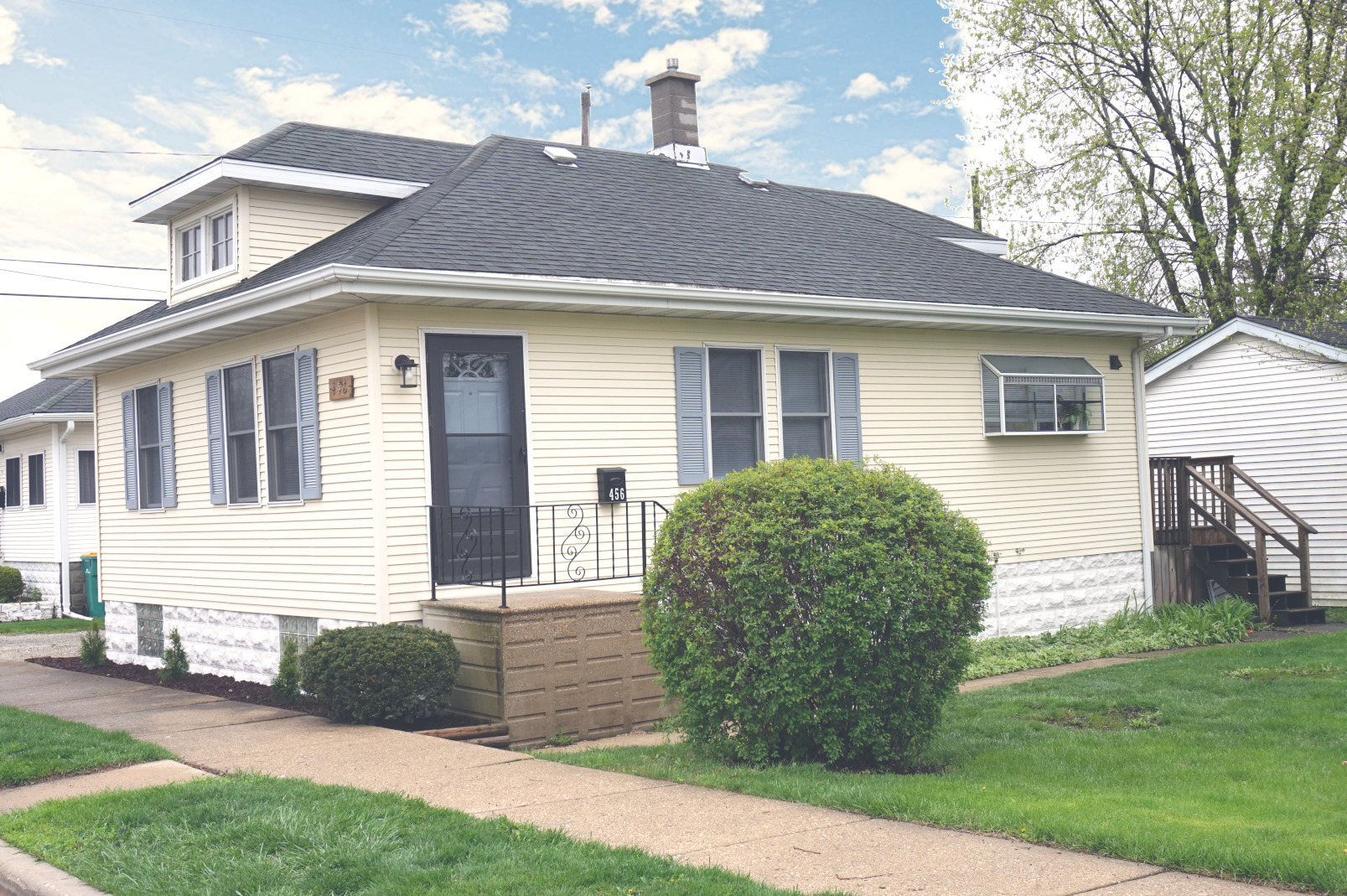 Property Photo:  456 Ingalls Avenue  IL 60435 