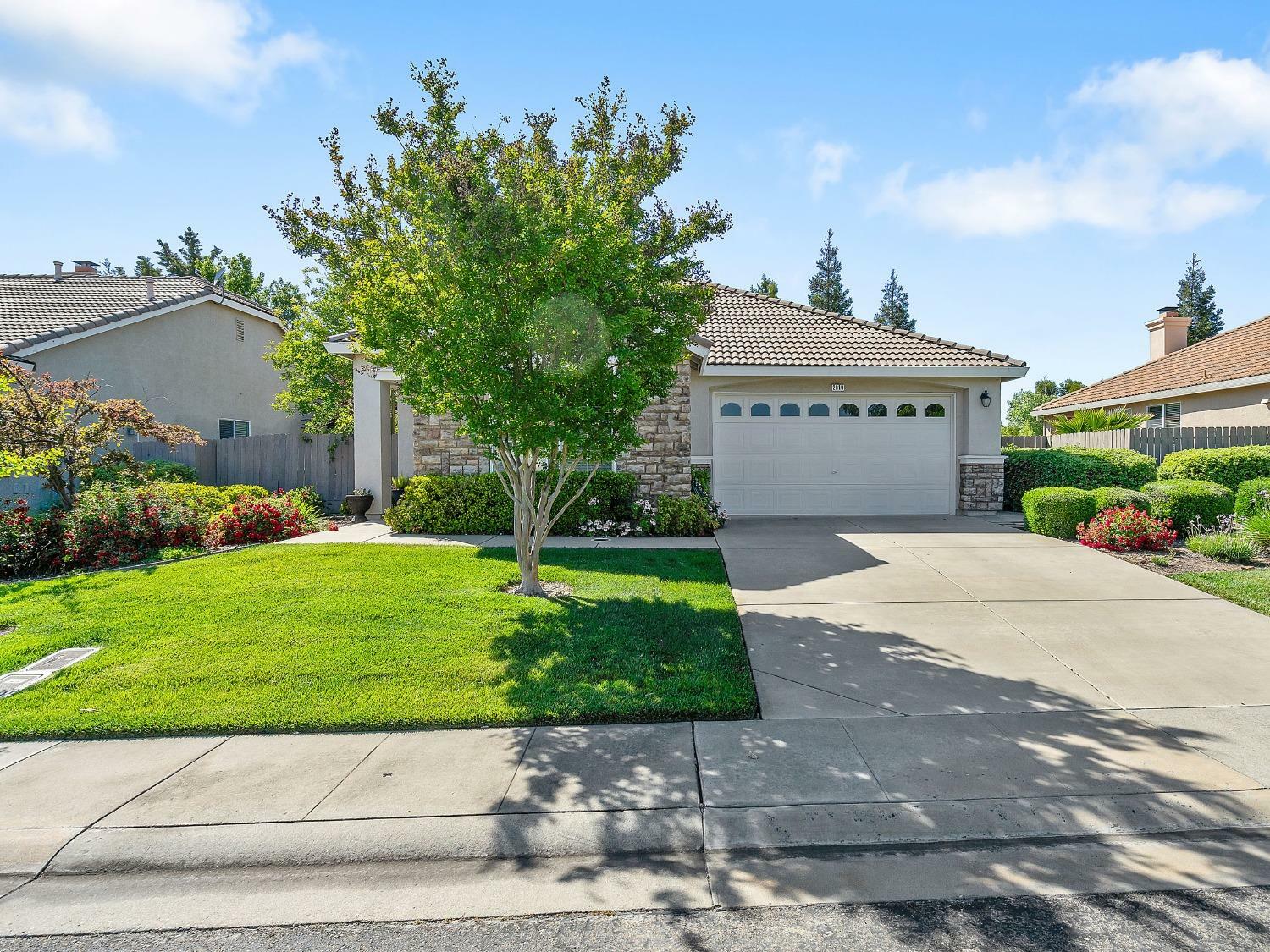 Property Photo:  2010 Ranch Bluff Way  CA 95762 