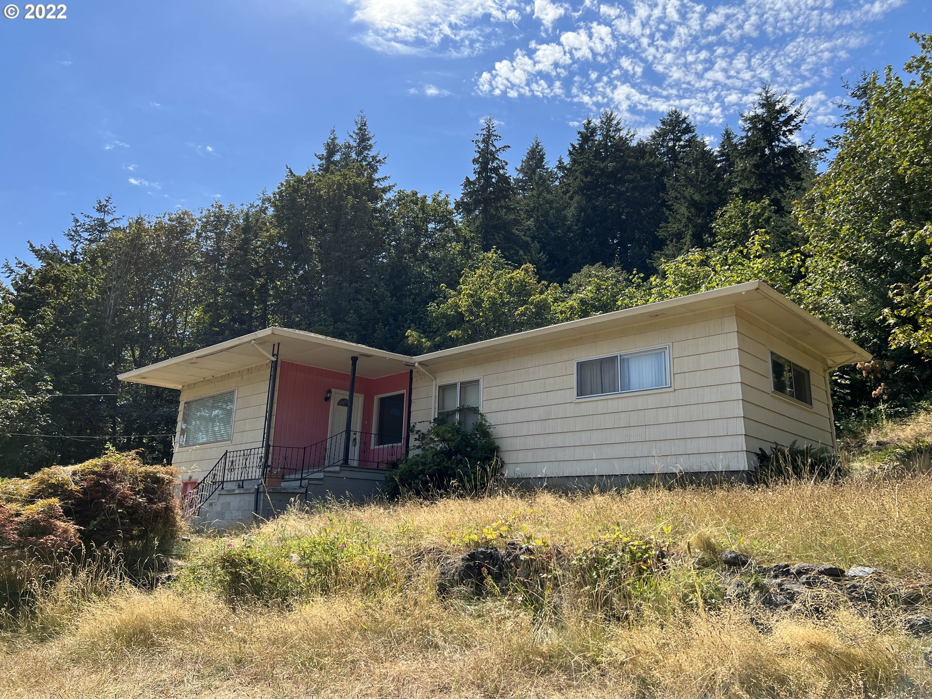 Property Photo:  760 NW Michigan Ave  WA 98672 