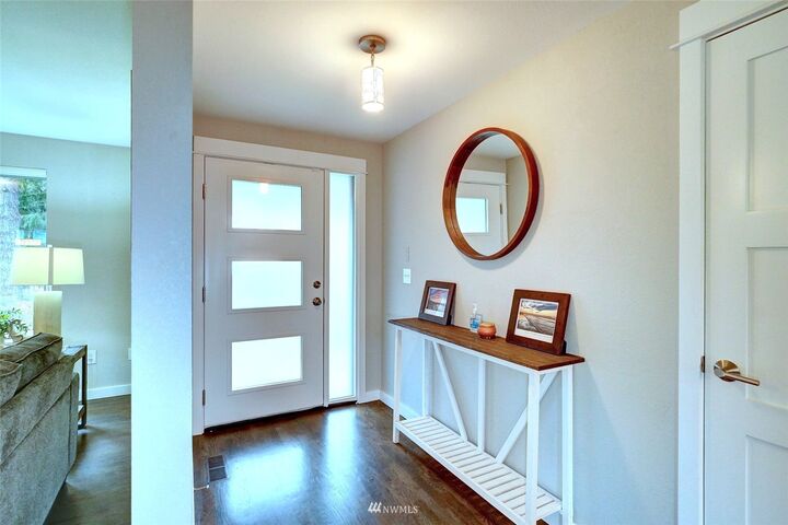 Property Photo:  4522 61st Avenue W  WA 98466 