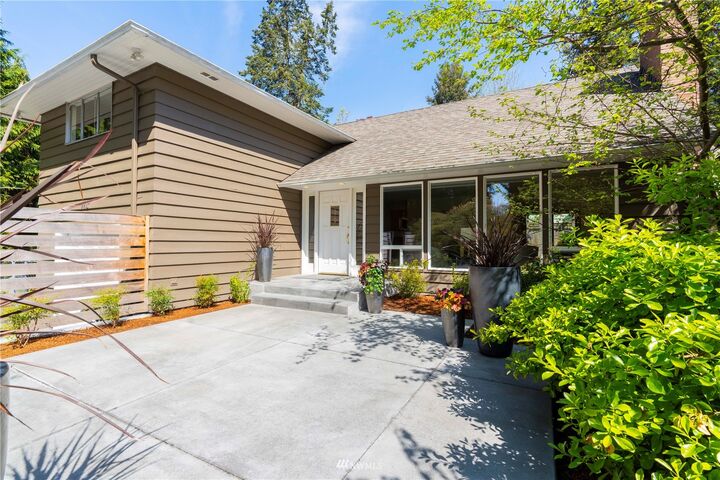 Property Photo:  1412 SW 168th Street  WA 98166 