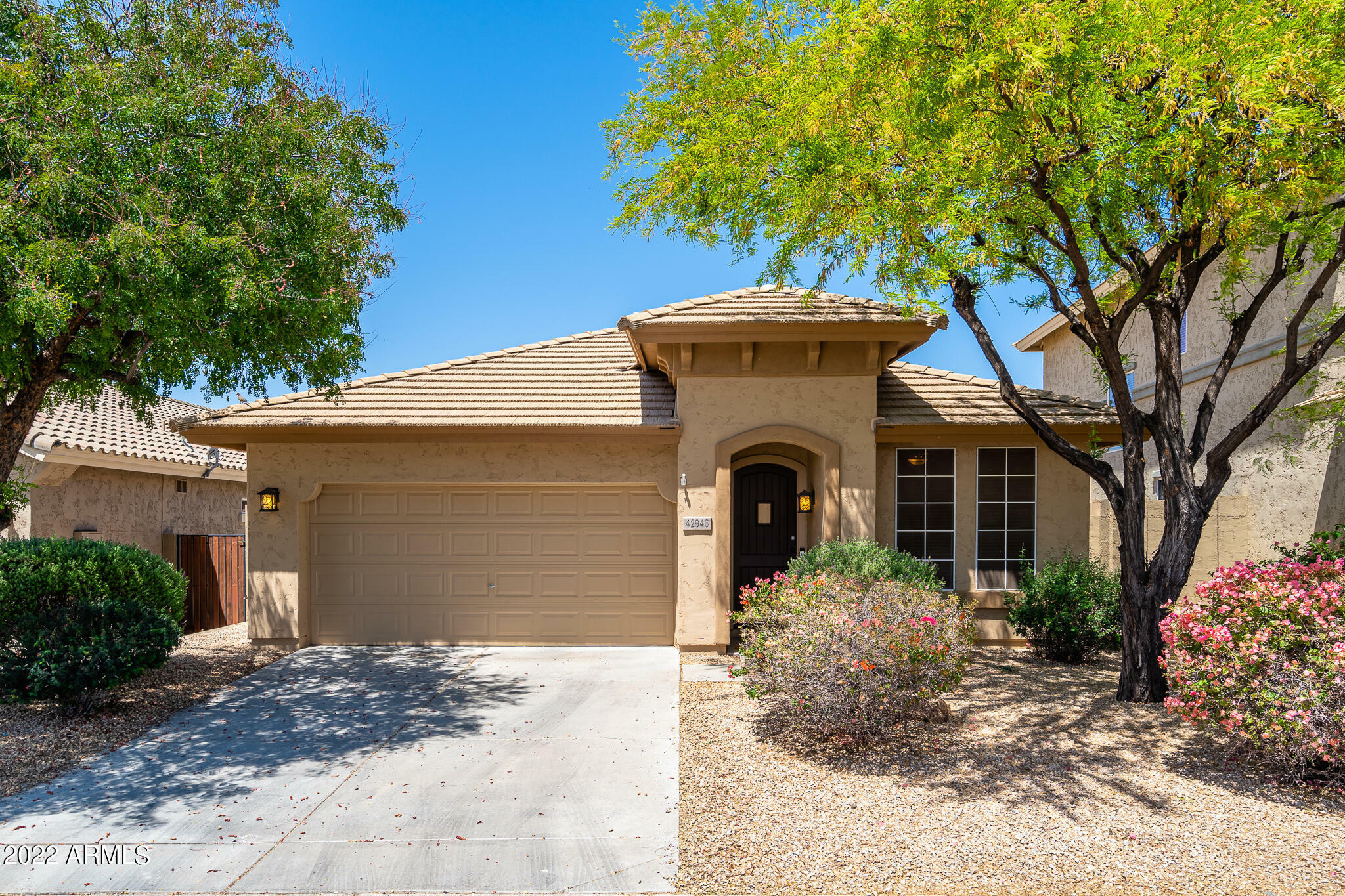 Property Photo:  42946 N Outer Bank Court  AZ 85086 