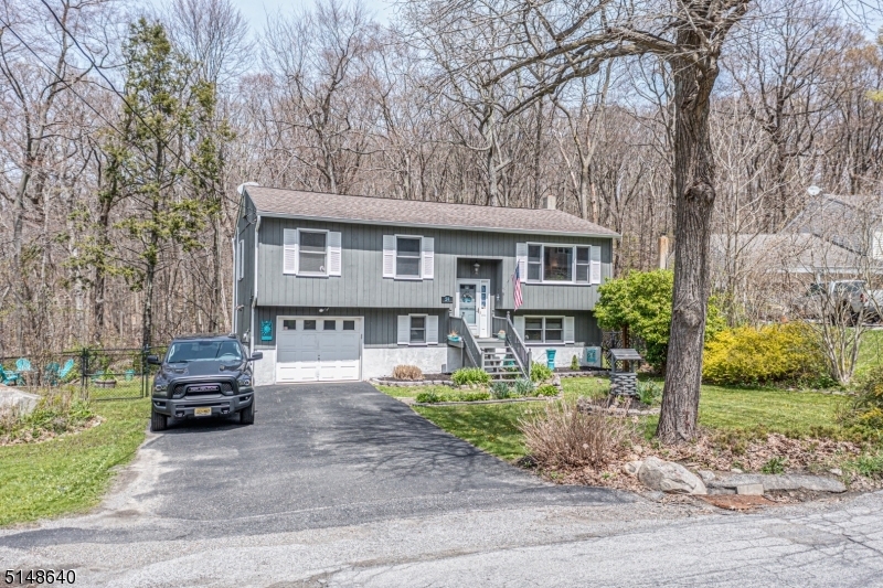 Property Photo:  24 Karen Rd  NJ 07422 