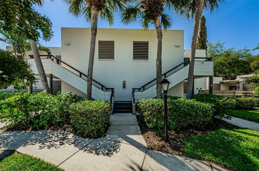 Property Photo:  708 Oakview Drive 7-A  FL 34210 