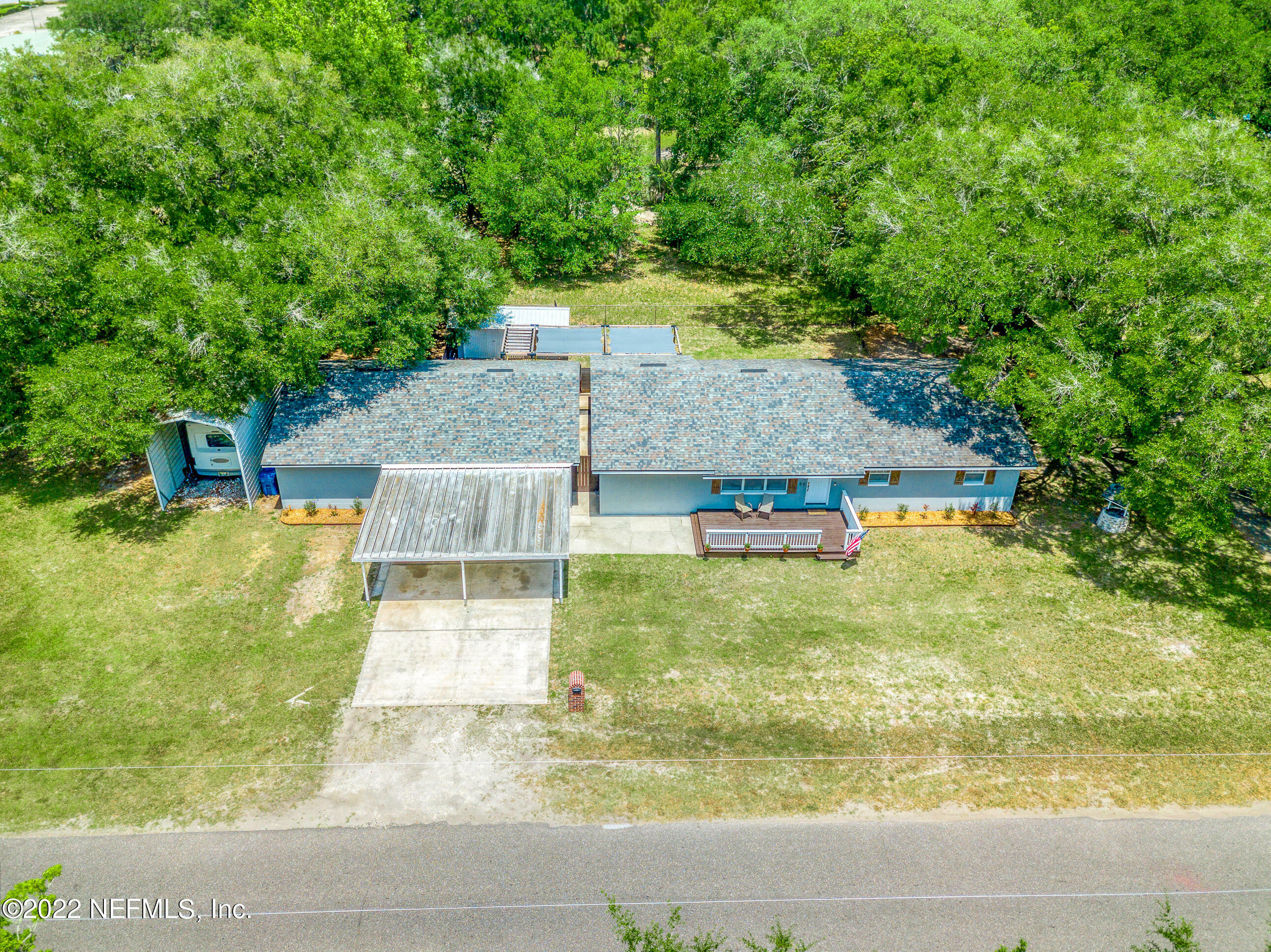 Property Photo: 37 Eubanks Street E FL 32218