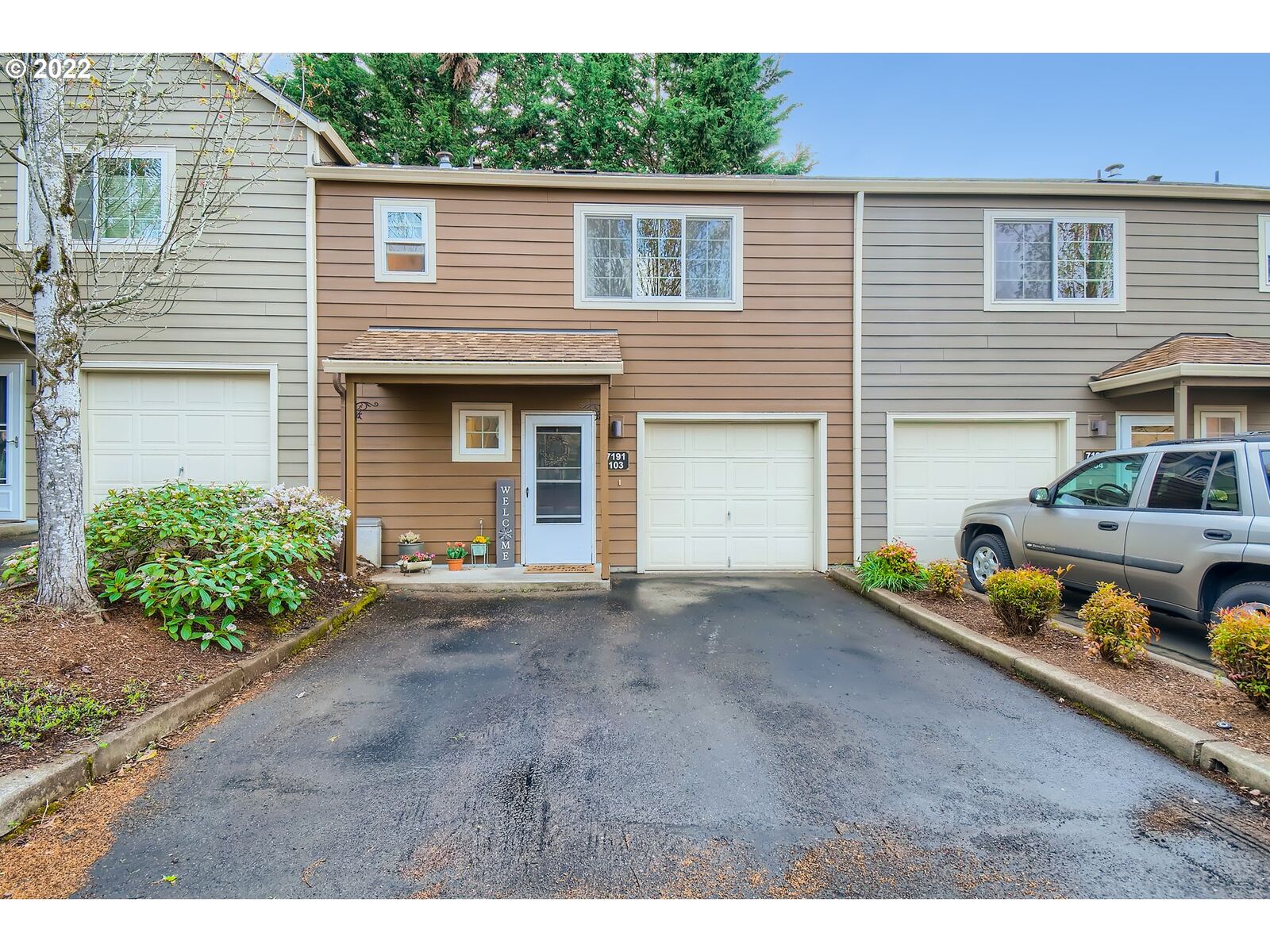 Property Photo: 7191 SW Sagert St 103 OR 97062