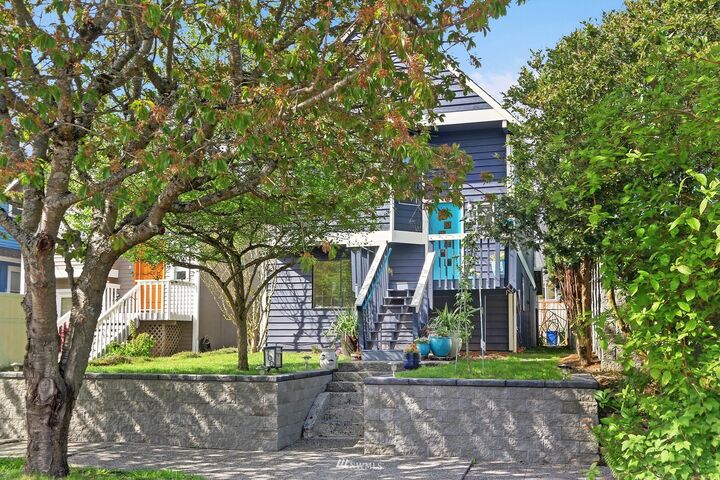 Property Photo: 700 NW 73rd Street WA 98117