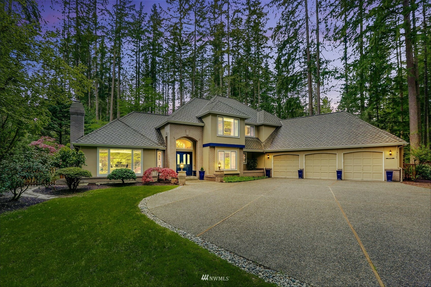 Property Photo: 19325 NE 142nd Court WA 98077
