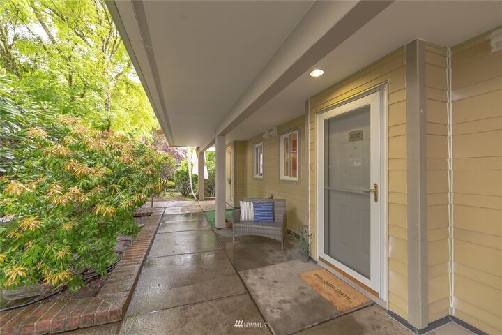 Property Photo:  15707 Waynita Way NE D202  WA 98011 