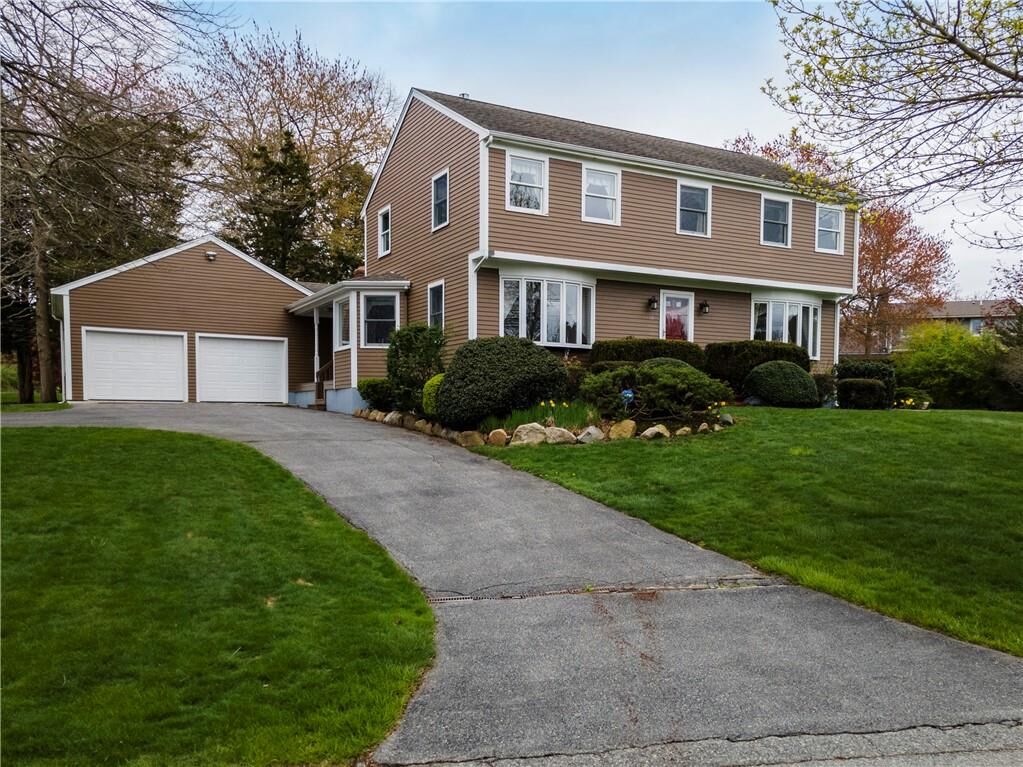 Property Photo: 33 Birchwood Dr RI 02809