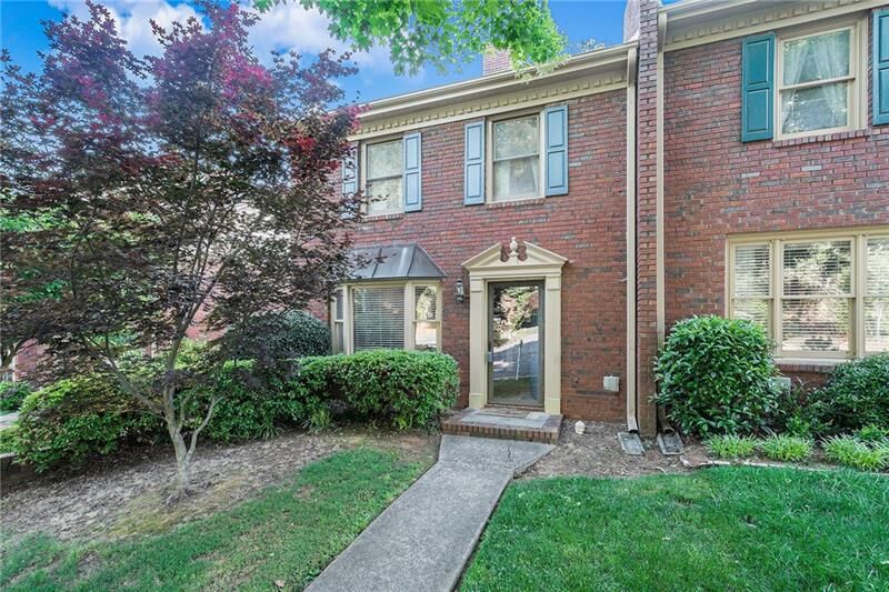 Property Photo: 209 Braxton Place GA 30084