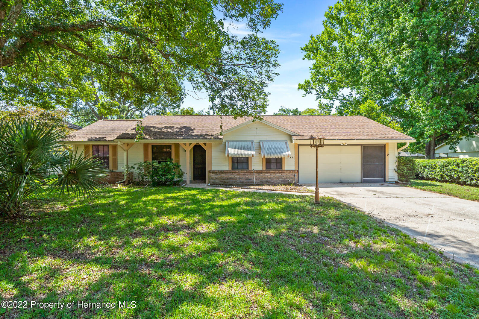 Property Photo:  1595 Autumn Road  FL 34608 