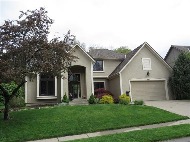Property Photo: 5832 Manor Drive MO 64152