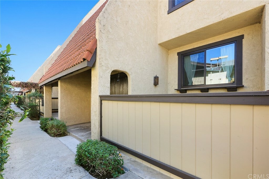 Property Photo:  204 E Bay State Street A  CA 91801 