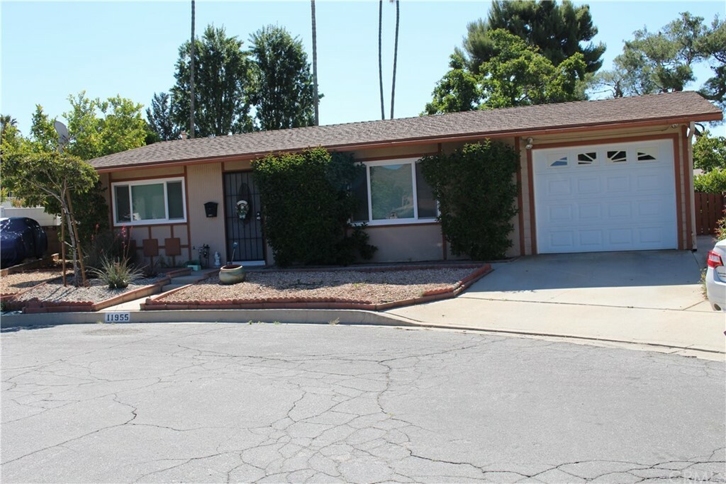 11955 Peach Tree Road  Yucaipa CA 92399 photo