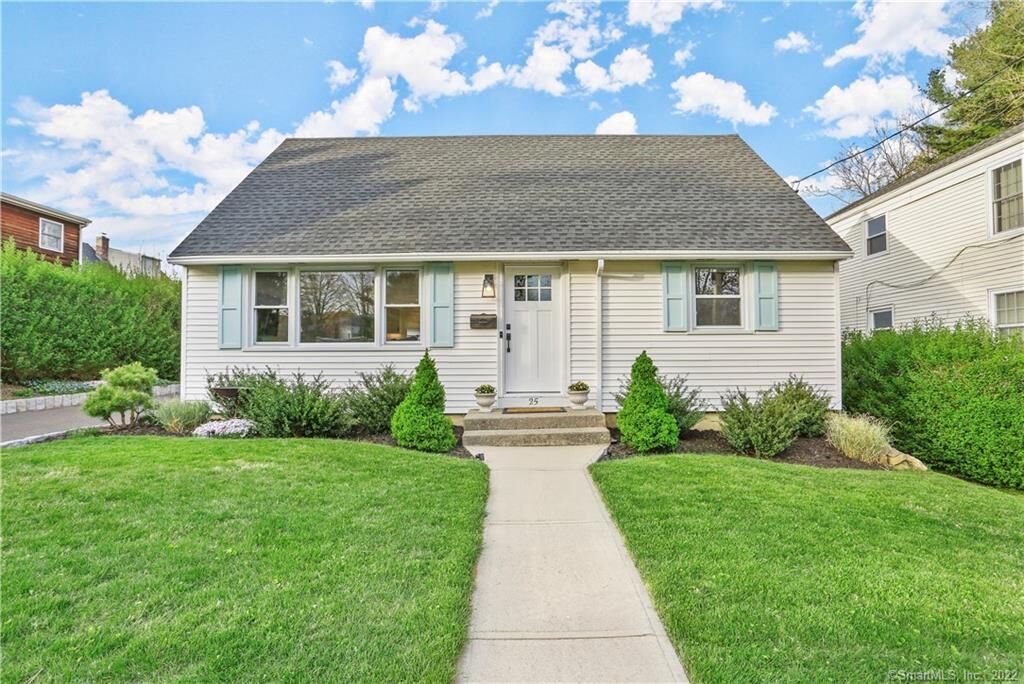 Property Photo:  25 Raymonds Drive  CT 06824 