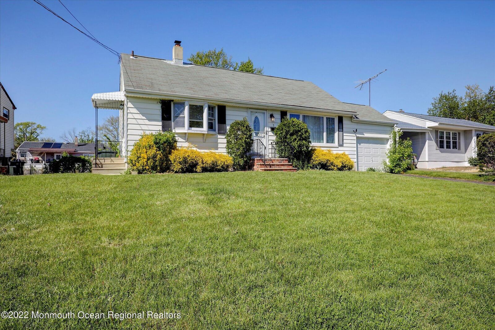 Property Photo:  9 Parkview Drive  NJ 07730 