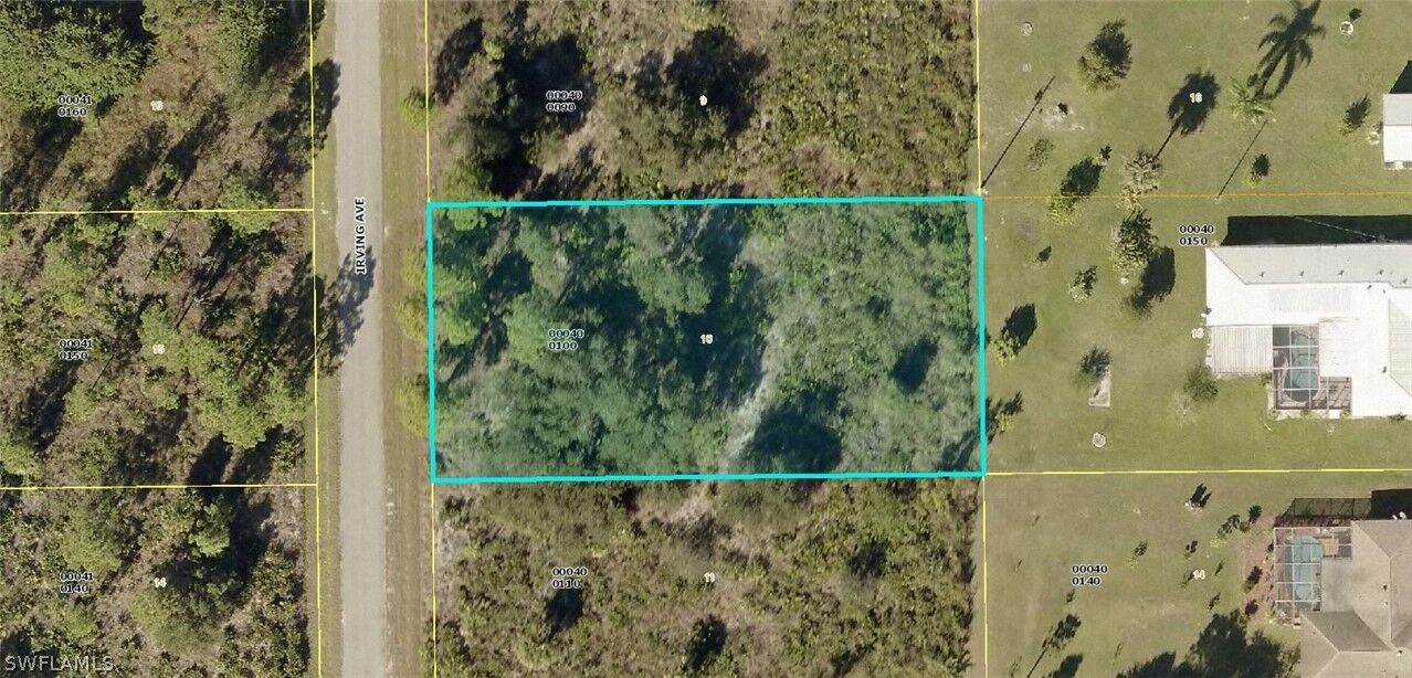 Property Photo:  304 Irving Avenue  FL 33936