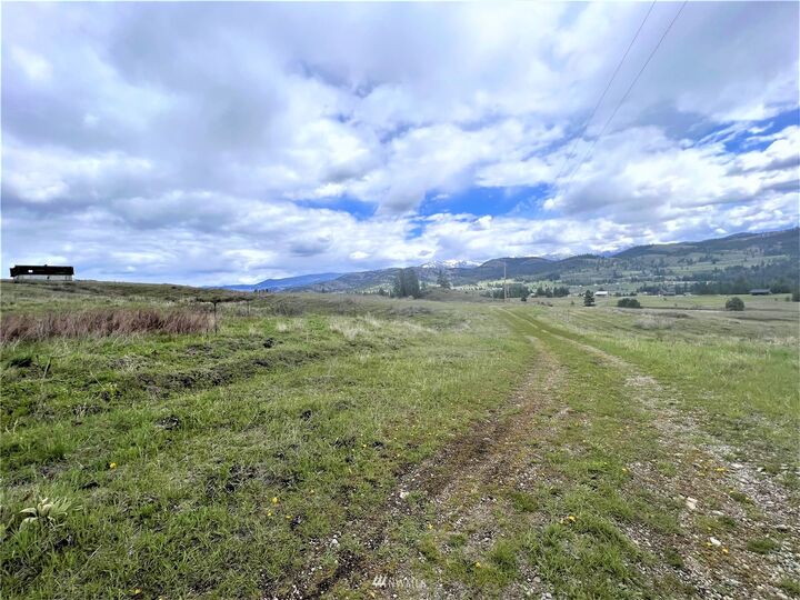 Property Photo:  24 Spoke Lane  WA 99166 