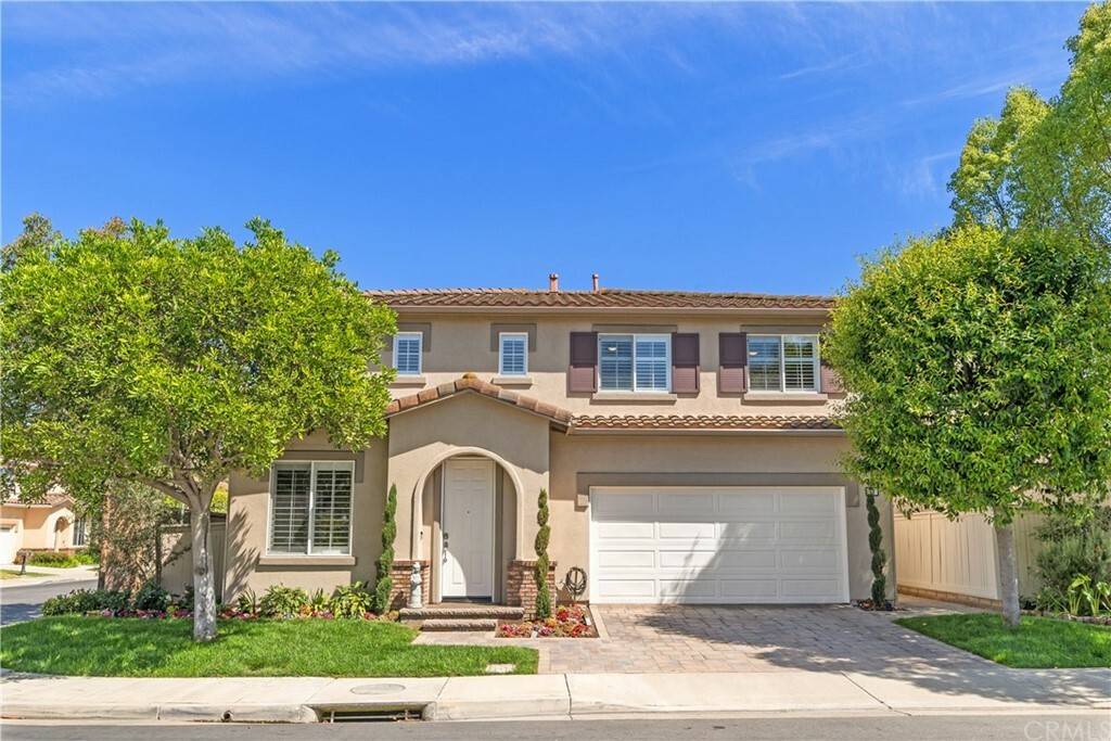 Property Photo:  10 Hawk  CA 92618 