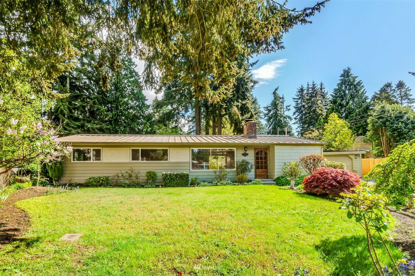 Property Photo:  19018 Dellwood Drive  WA 98026 