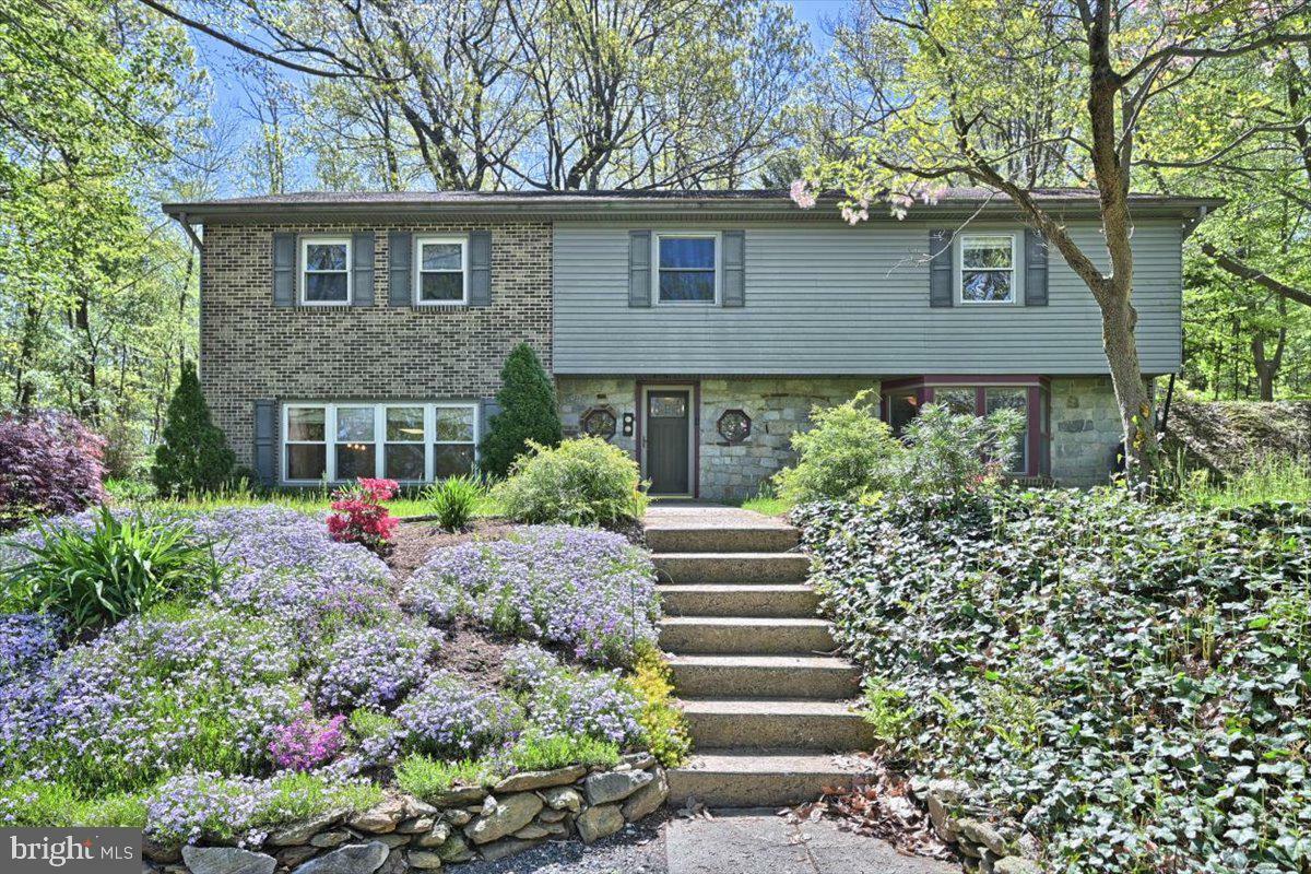 Property Photo:  534 Truce Road  PA 17560 