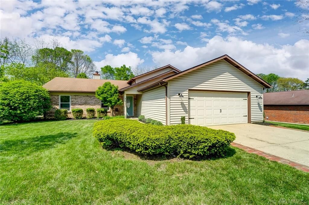 Property Photo:  3790 Lofty Oaks Drive  OH 45430 