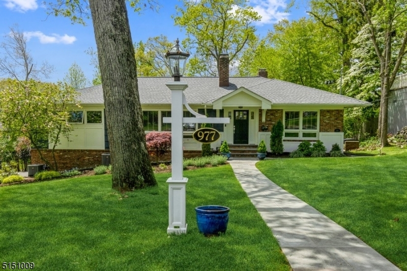Property Photo: 977 Lawrence Ave NJ 07090