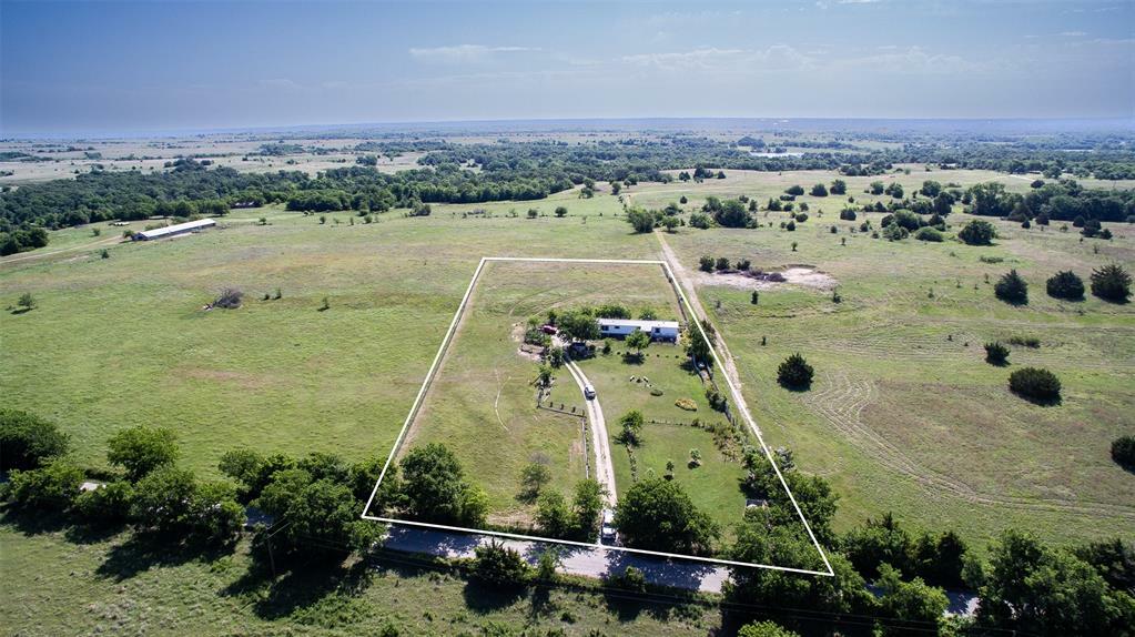 Property Photo:  447 County Rd 2311  TX 76234 