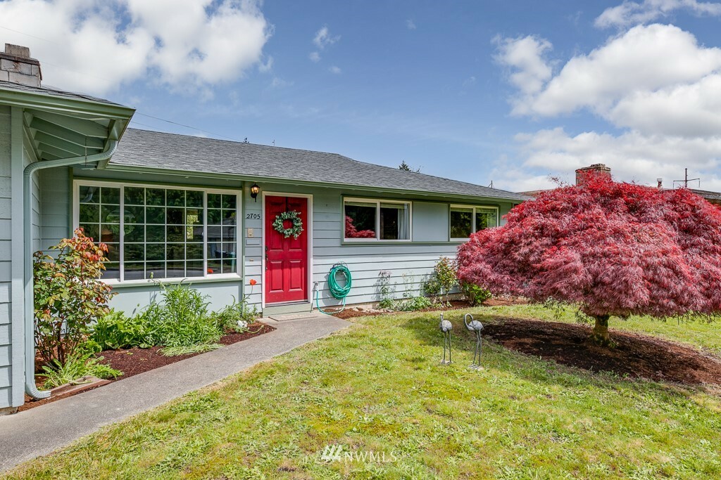 Property Photo:  2705 Panaview Boulevard  WA 98203 