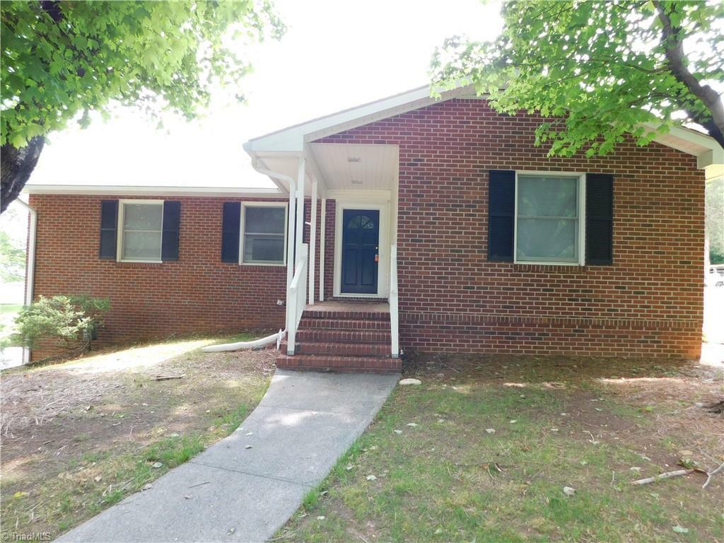 4321 Spenway Place  Winston Salem NC 27106 photo