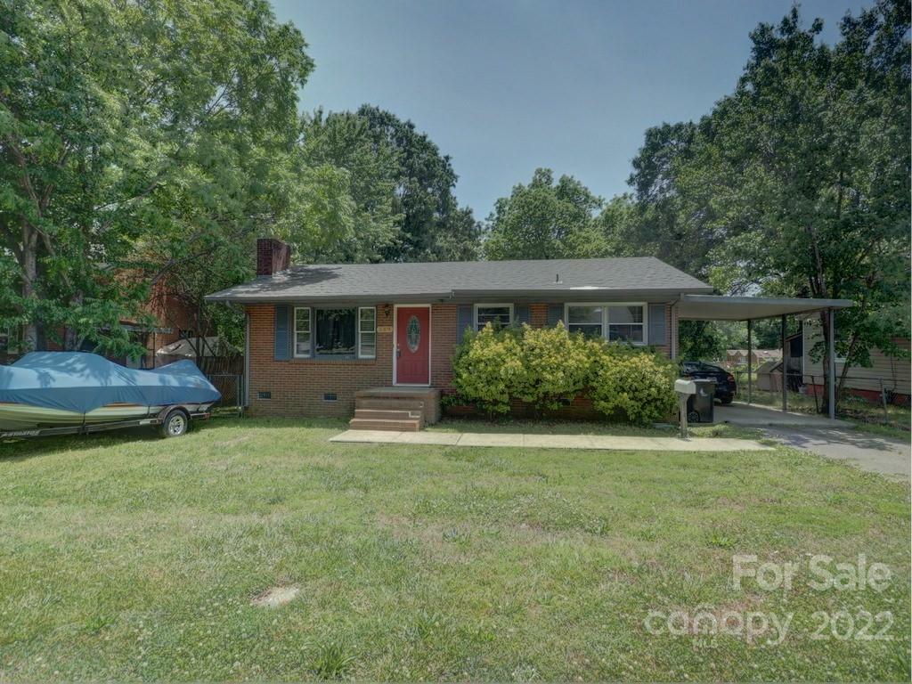 Property Photo:  509 Engleside Street  NC 28110 