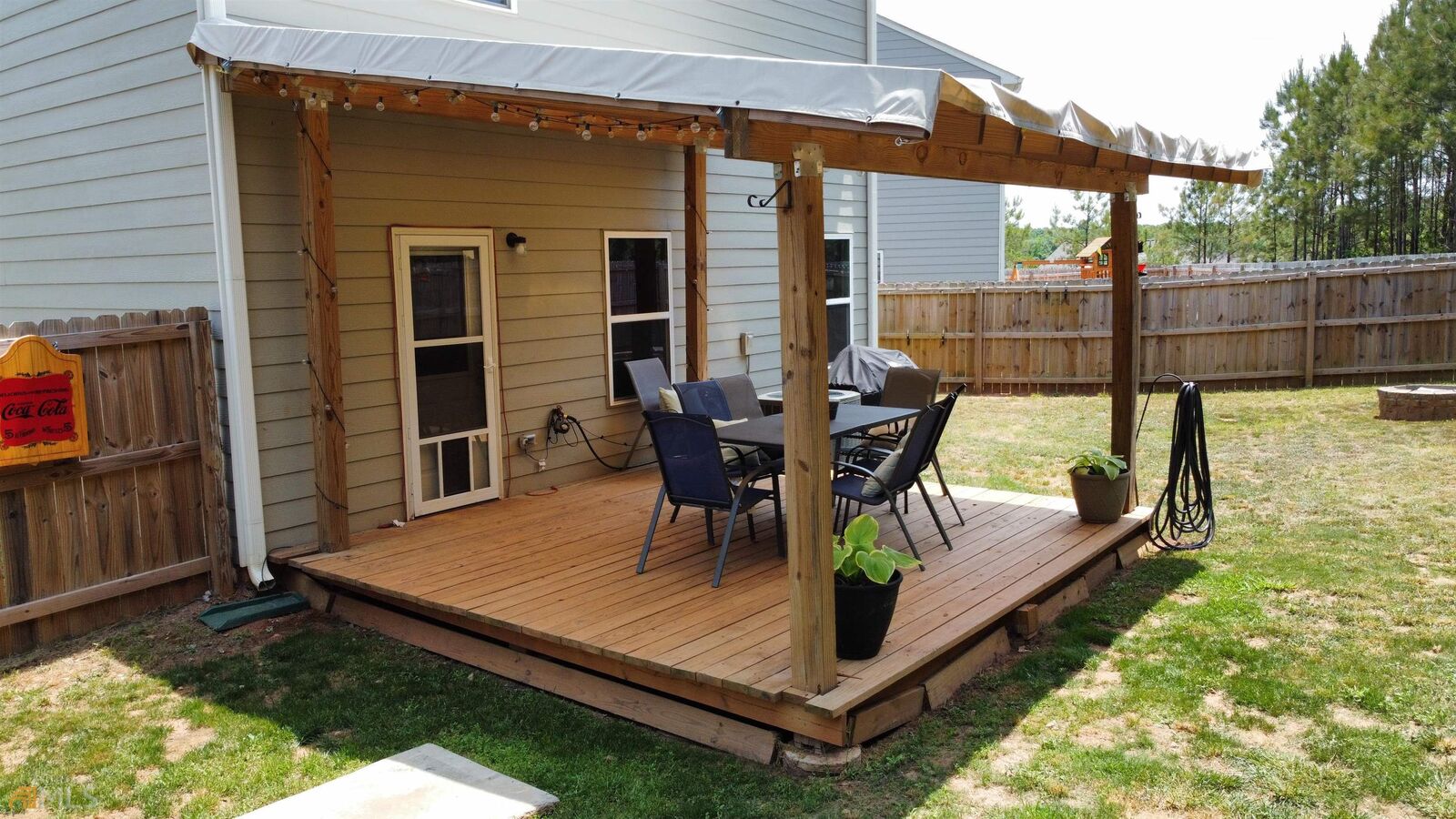 Property Photo:  440 Meadowbend Circle  GA 30606 