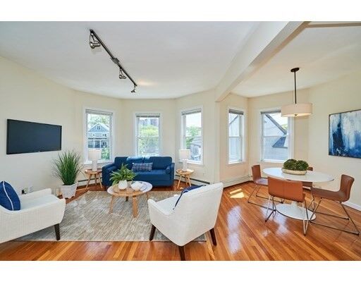 Property Photo:  20 Merriam St 3  MA 02130 