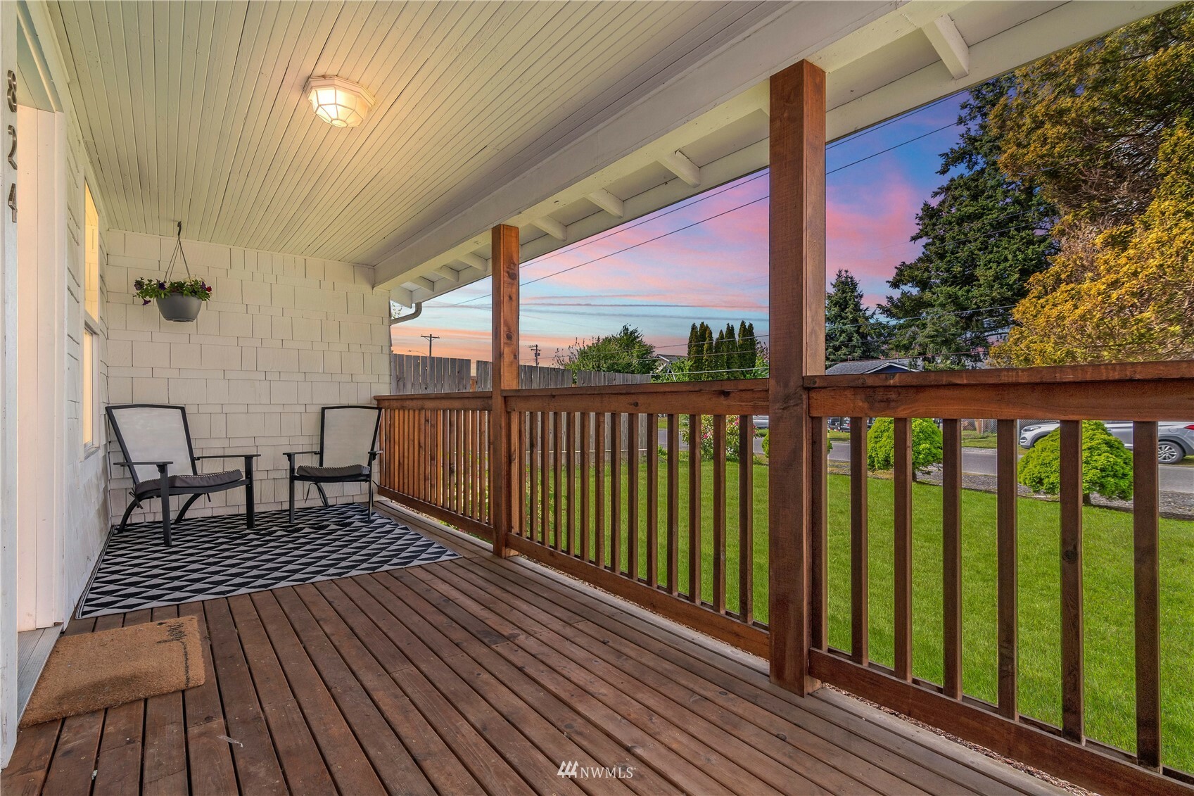 Property Photo:  824 E 65th Street  WA 98404 