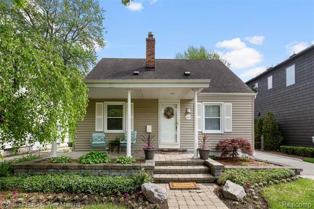 Property Photo: 1860 Bowers Street MI 48009