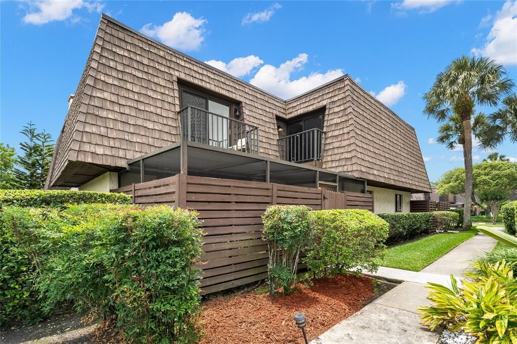 Property Photo: 15221 W Pond Woods Drive FL 33618