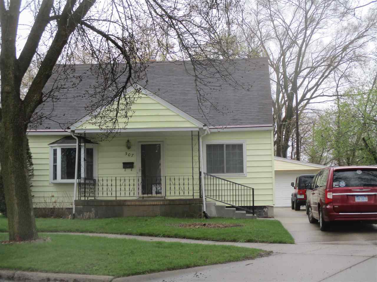 307 W Smith  Bay City MI 48706 photo