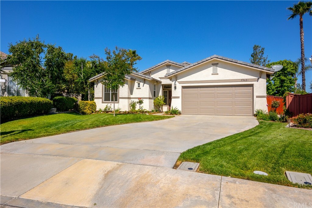 Property Photo:  39481 Chappellet Circle  CA 92563 