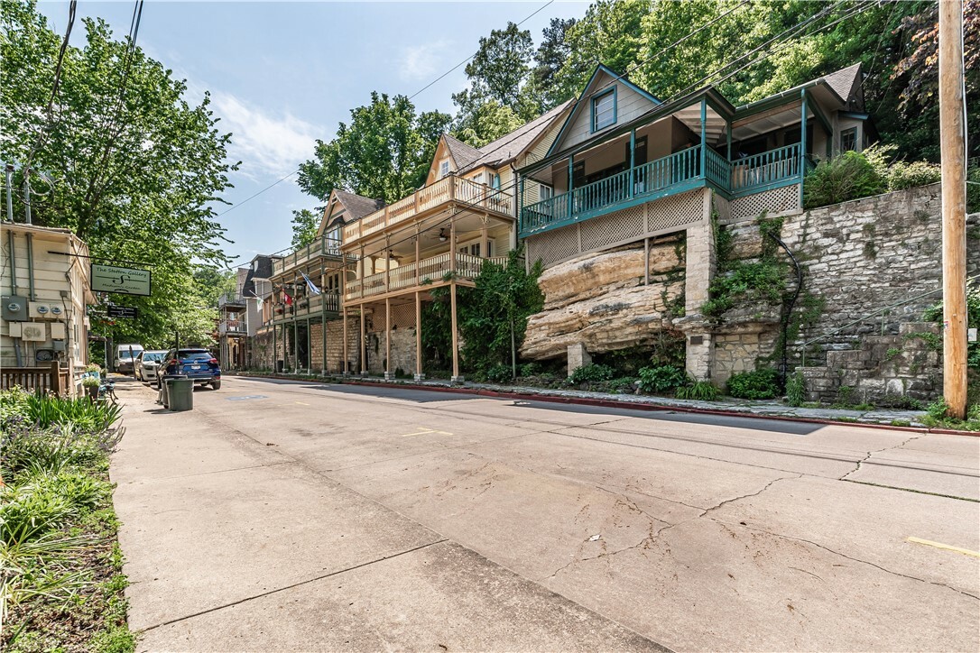 142 Spring Street  Eureka Springs AR 72632 photo