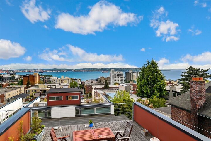 Property Photo: 327 W Olympic Place F WA 98119