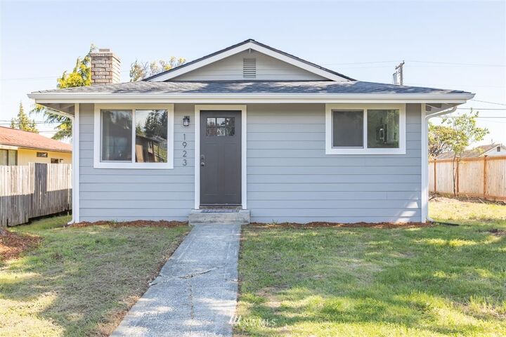 1923 W 6th Street  Port Angeles WA 98362 photo