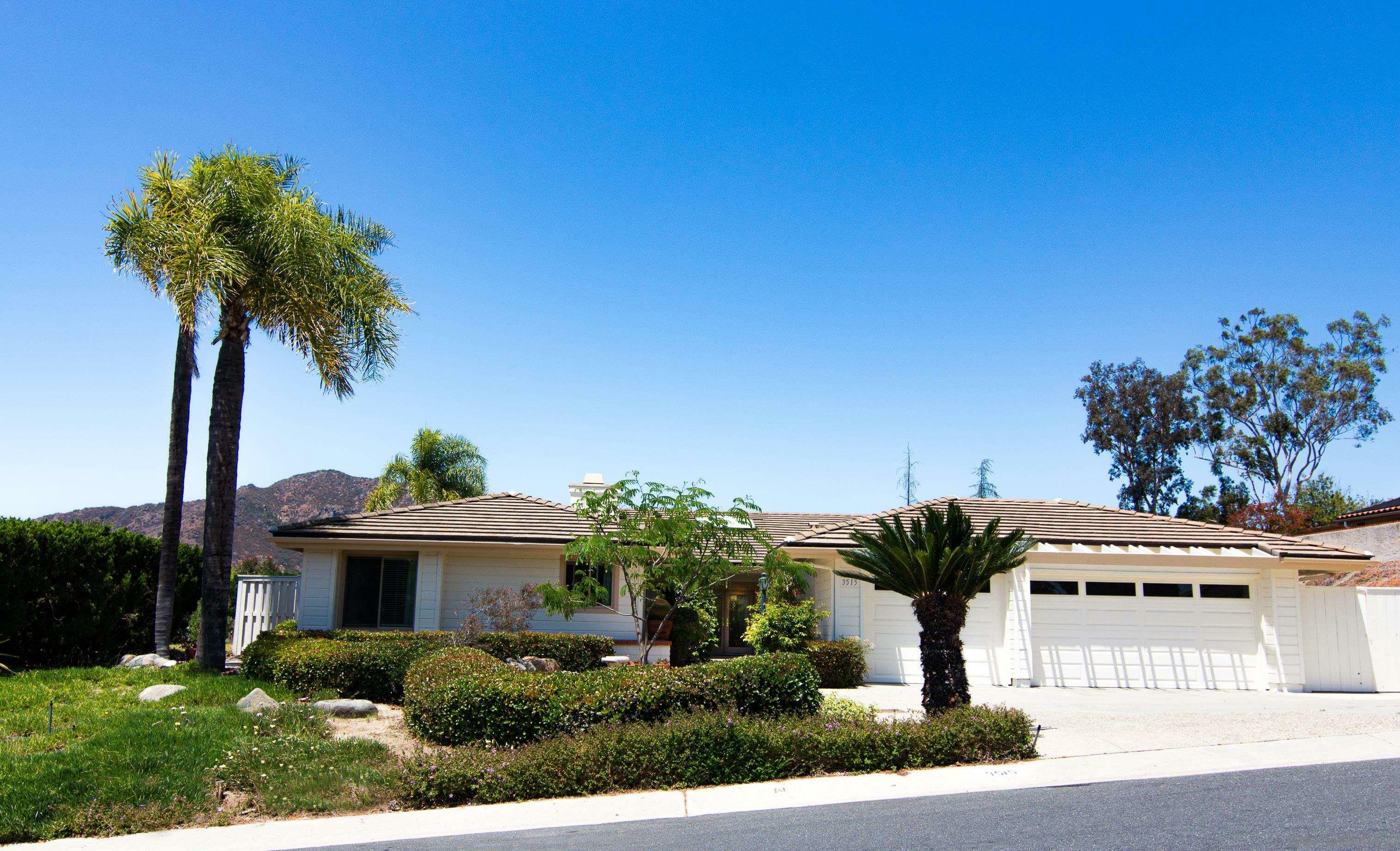 Property Photo: 3515 Lomas Serenas Dr CA 92029