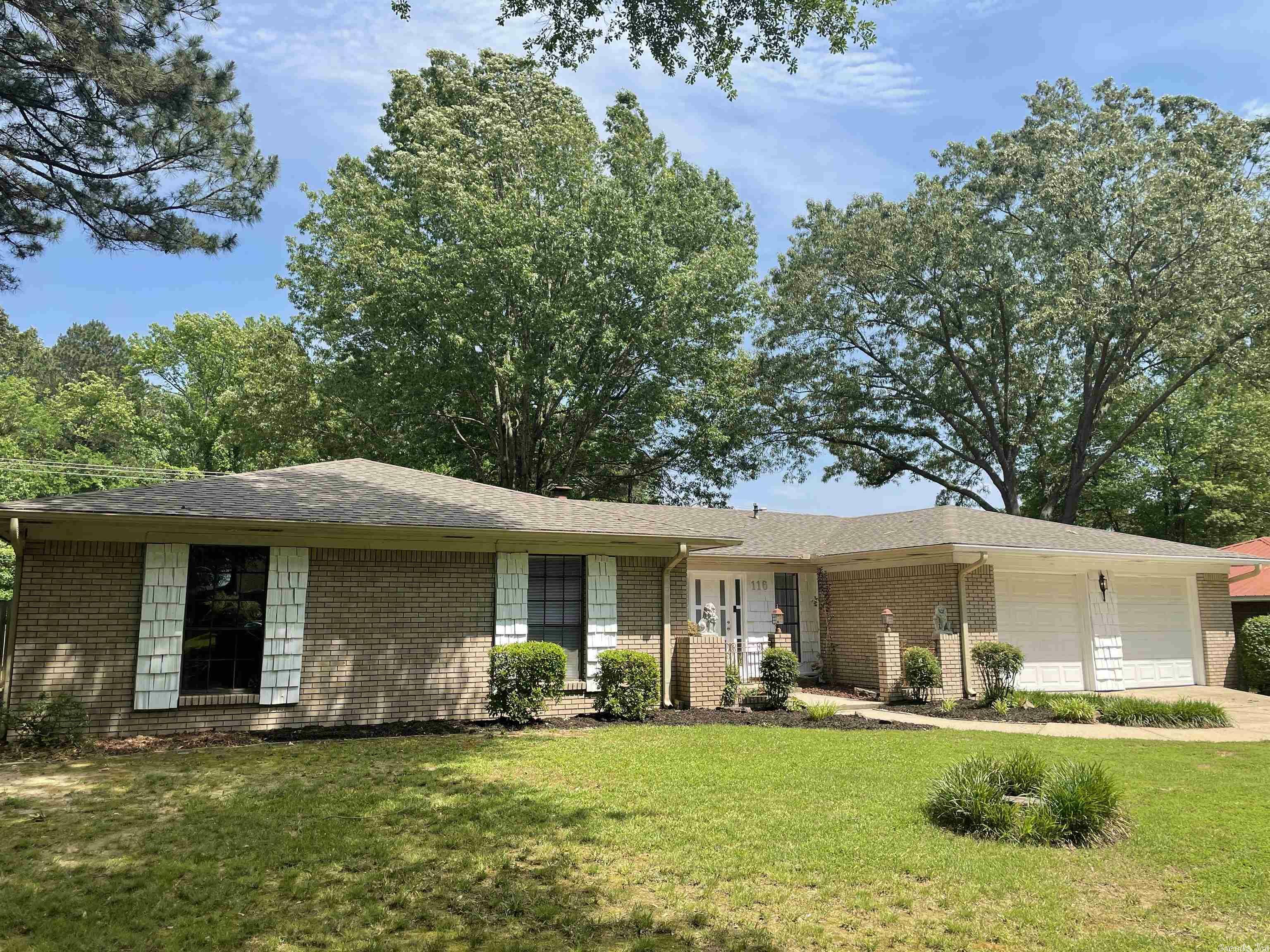 Property Photo:  116 Shamrock Drive  AR 72034 